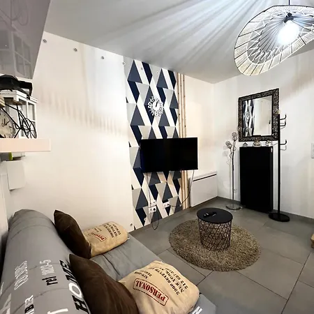 Le Nid Marignais - Duplex Au Coeur Du Centre-ville Marigny-le-Lozon