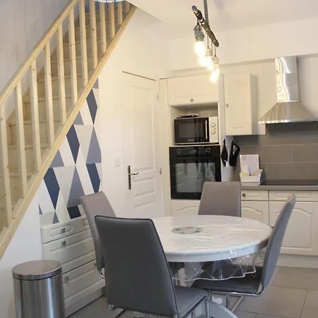 Le Nid Marignais - Duplex Au Coeur Du Centre-ville Apartment Marigny-le-Lozon
